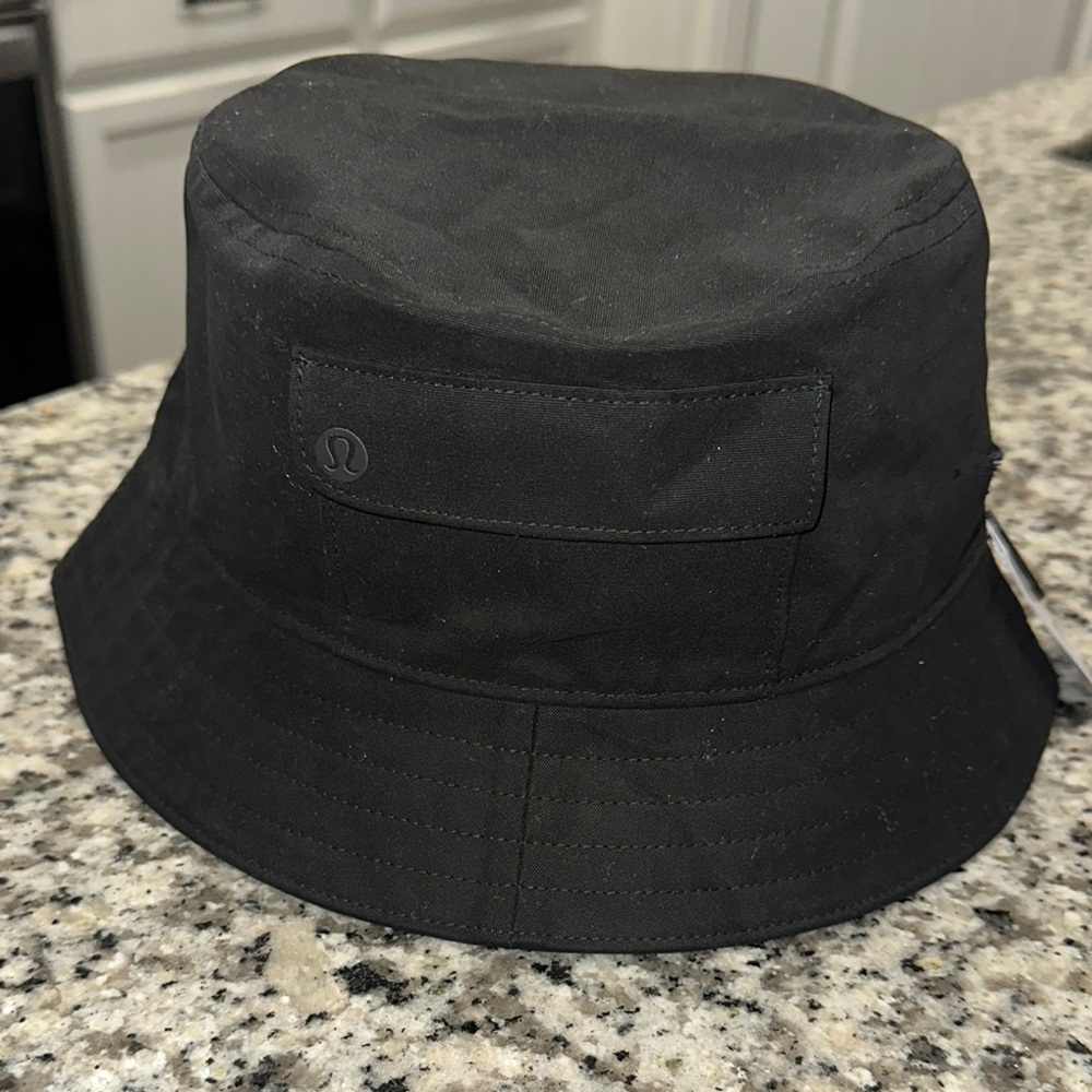 LULULEMON On My Level Bucket Hat with Pocket in Black Size Small/Medium